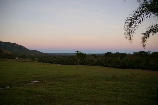 だんだん日も暮れて、素晴らしい夕日にこの土地は包まれます