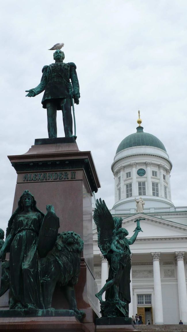 【ロシア皇帝アレクサンドル２世像】
