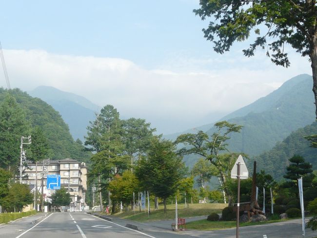 駒ヶ根ロープウェーバス乗り場付近より駒ケ岳方面を撮影