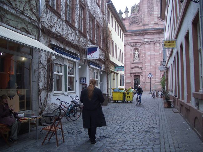 煉瓦と石畳の街並み