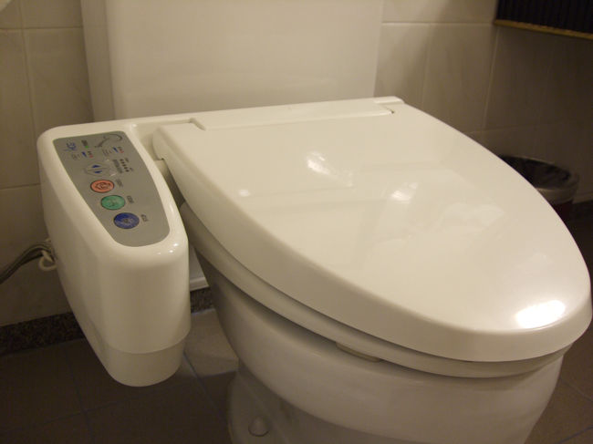 しかもなんと、トイレはウォシュレット！！<br /><br />ここらへんが「日系ホテル」ってことでしょうか。