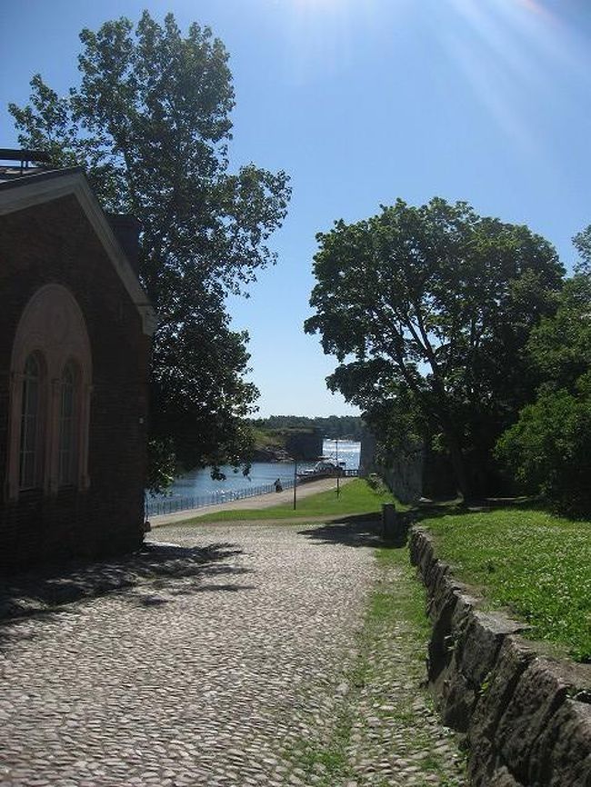 てくてく進みます。<br />いやっ、あんまし進んでませんが。<br />