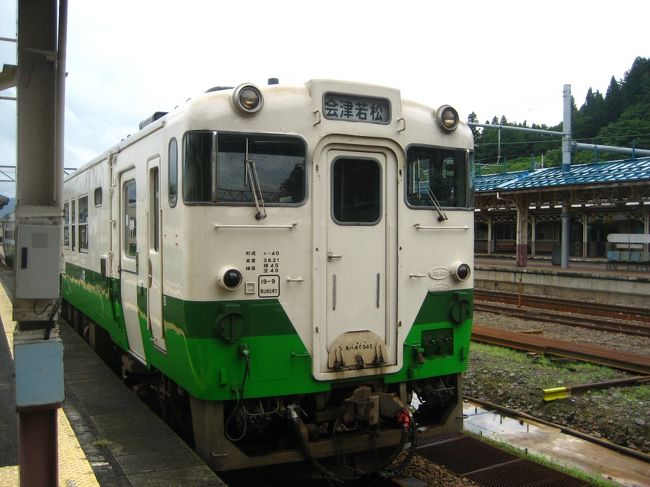 13:17　小出駅発<br />いよいよＪＲ只見線の旅がスタートです♪<br />相方が進行方向左側がきれいに見えると調べてくれたので、しっかり左側に座りました。<br />（右側も美しい景色が見えました。）<br />