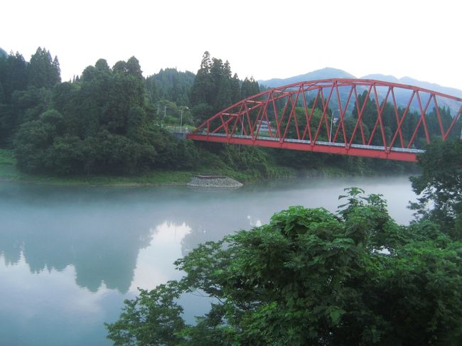 会津宮下駅の近く、宮下大橋です。