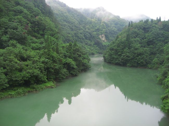 前日同様、只見線を会津若松方面へ。<br />只見川ともお別れです（＞＜）