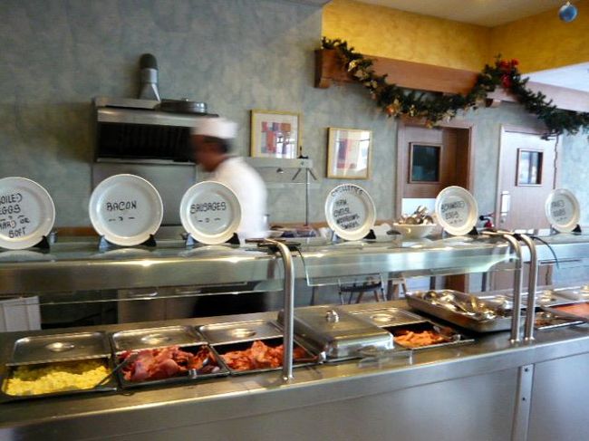 ←◆『ホテルの朝食ルーム♪』<br /><br />いや、ちゃんとホットミールも<br /><br />あるコトは、有るんだけどぉ〜