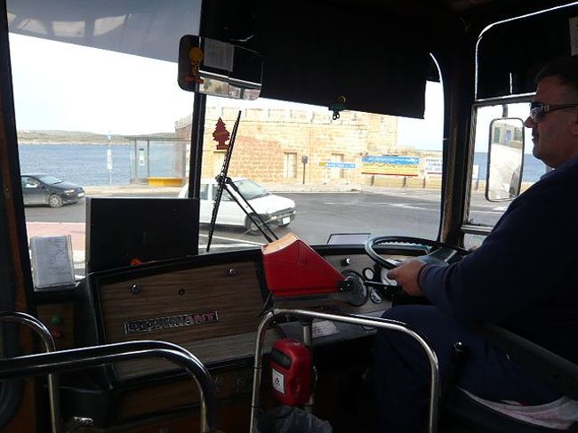 ←◆『スリーマからのバス♪』<br /><br />ま、バスは沢山あるからその内<br />ボンネットバスに遭遇するハズ<br /><br />