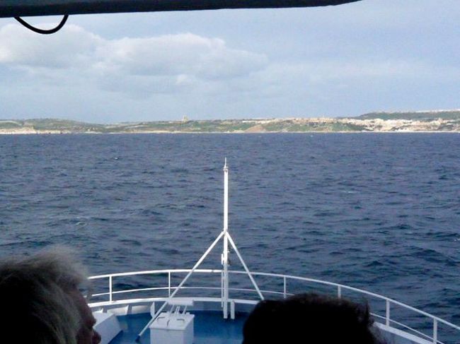 ←◆『ゴゾ島へ行くフェリー♪』<br /><br />お〜ゴゾ側の港が見えてきました