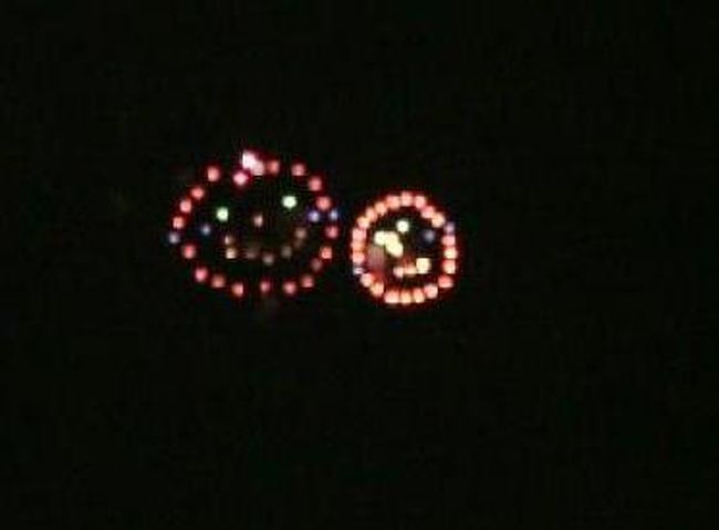 スマイル顔の花火も見れて、面白い〜！！