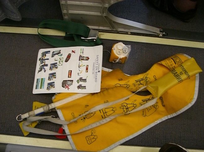 モニターはなくって、<br />デモンストレーションは「人」です。