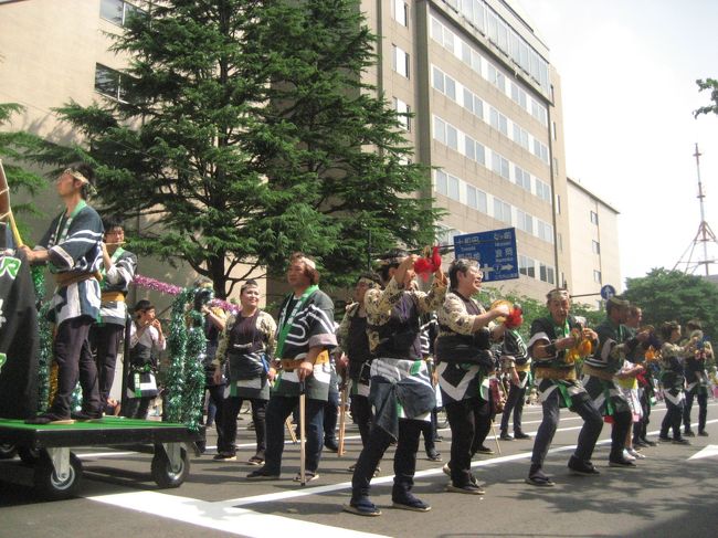 すっごく元気なお囃子が盛り立てます！