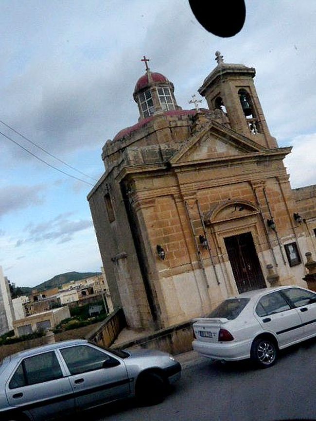 ←◆『ゴゾ島のバスで♪』 <br /><br />バスからこんな建物も見えた