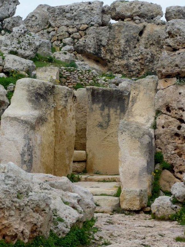 ←◆『ジュガンディーヤの右側♪』<br /><br />はい、これが右側の入口部分ですね 