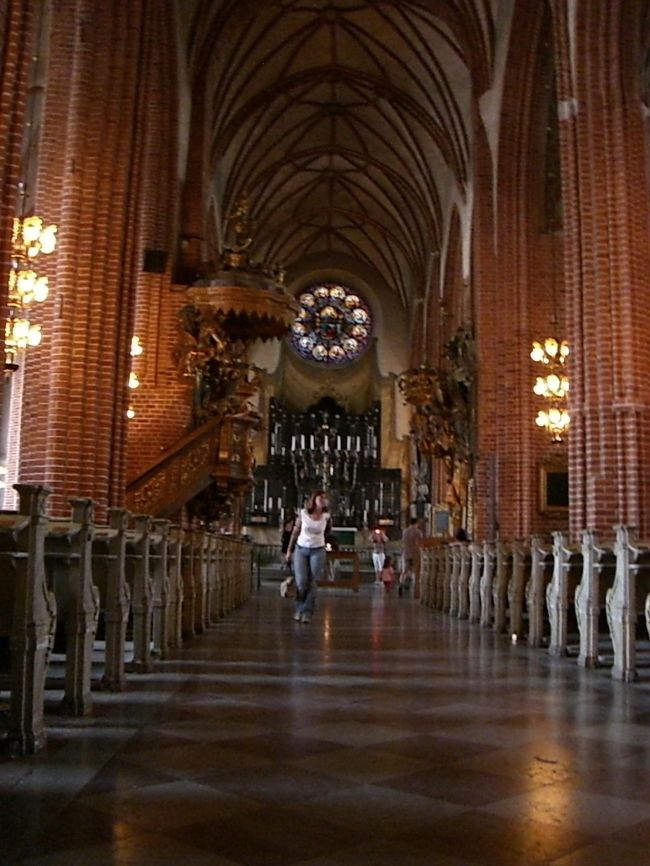 大聖堂<br />ストックホルムカード・・・見せたかな？<br /><br />ストックホルム最古の教会で、<br />国王・女王の戴冠式や結婚式なんかが行われただけあって、<br />雰囲気あります。