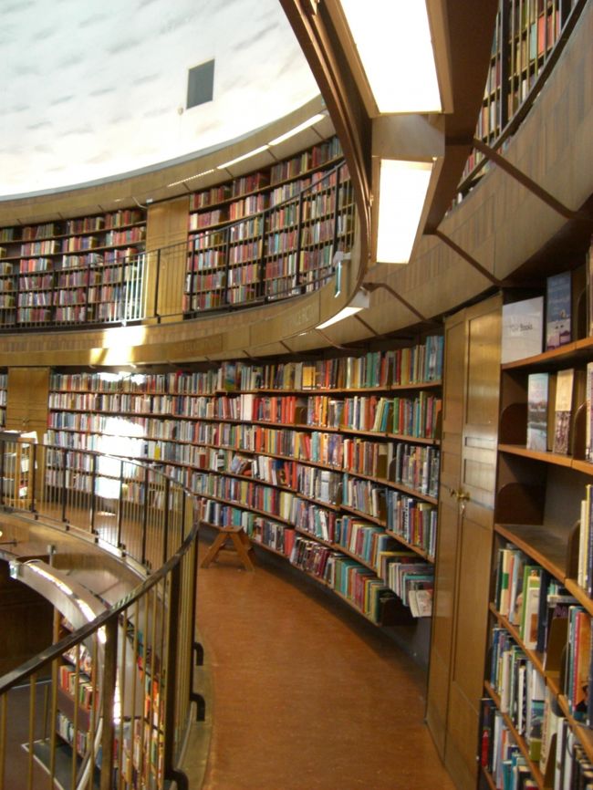 もちろん曲がってる