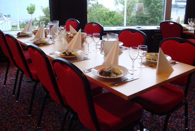 本日の夕食はホテルのレストランで。
