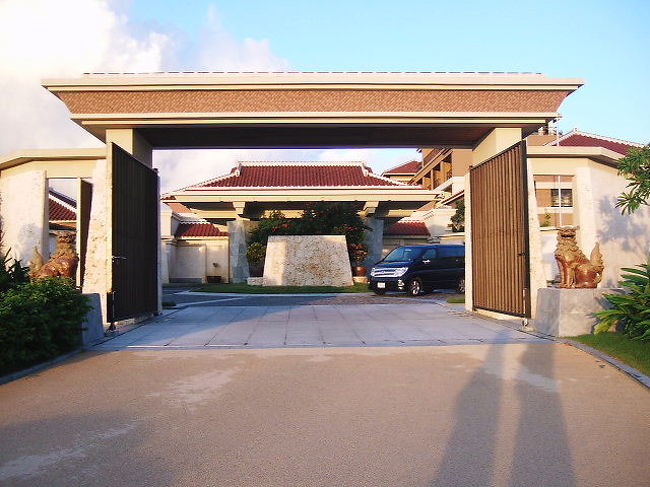 ホテルエントランス（夕方撮った写真です）