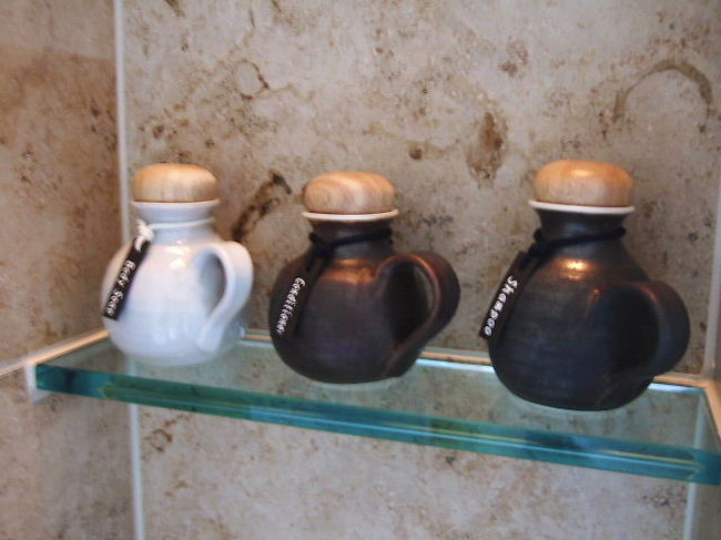 ハイビスカスのシャンプー、リンス、ソープ<br /><br />クラブハウスに行ったので使用せず。。。<br />容器が使いにくそうな感じですね〜