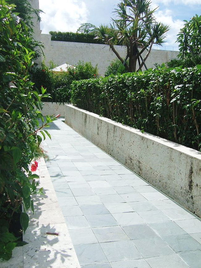 早速プールへ行ってみましょう〜