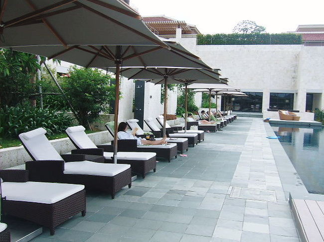 本を読んでる方が多いのでプライベートプール状態（笑）