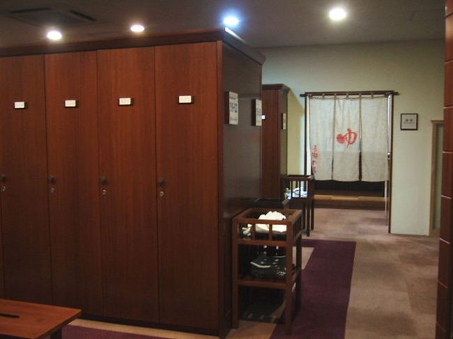 食事が終わってからクラブハウス内の大浴場へ送って頂きました。<br />車で２〜３分の距離<br />歩くにはちょっと遠いかなぁ。。。