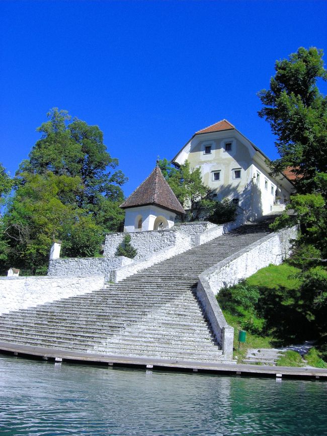 さぁ、いよいよブレッド島に到着です。