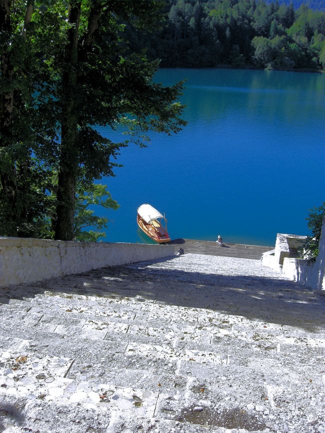 階段の上から見るとこんな感じ。