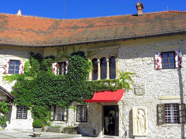 ブレッド城<br />現在は展示博物館になっています。