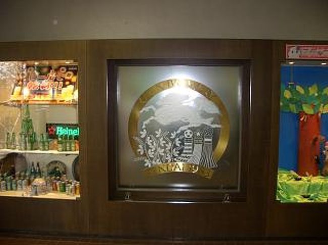 仙台工場は８５周年を迎えているそうで、現在の工場になったのが１９８３年とのこと。結構、歴史がありますね。ビールの生産過程（休日に伺ったので工場が動いていないのが残念）を見て、お楽しみのビールです。お替り券もあり、２杯、頂けます。やはりおいしいですね。あっという間に飲み干してしまいました。