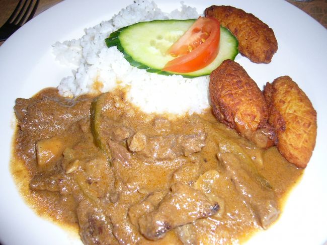 夕飯は牛肉料理。<br />ご飯もついてました。