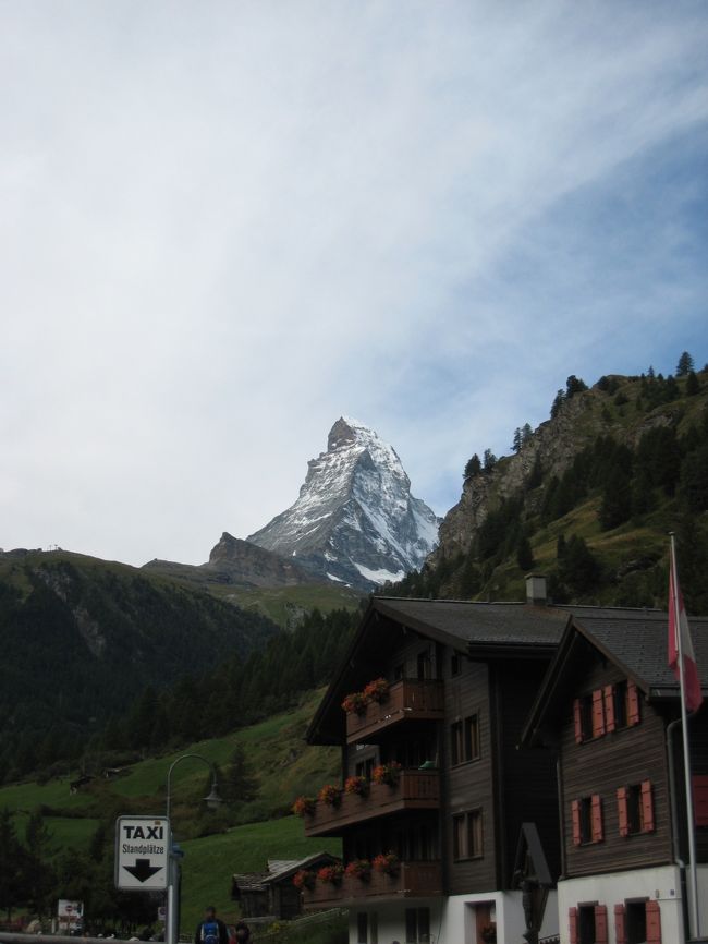 天気予報では快晴（！）のはずだったのですが、まだ雲が晴れておらず、「大丈夫かいな？」という状態でした。ところが、、