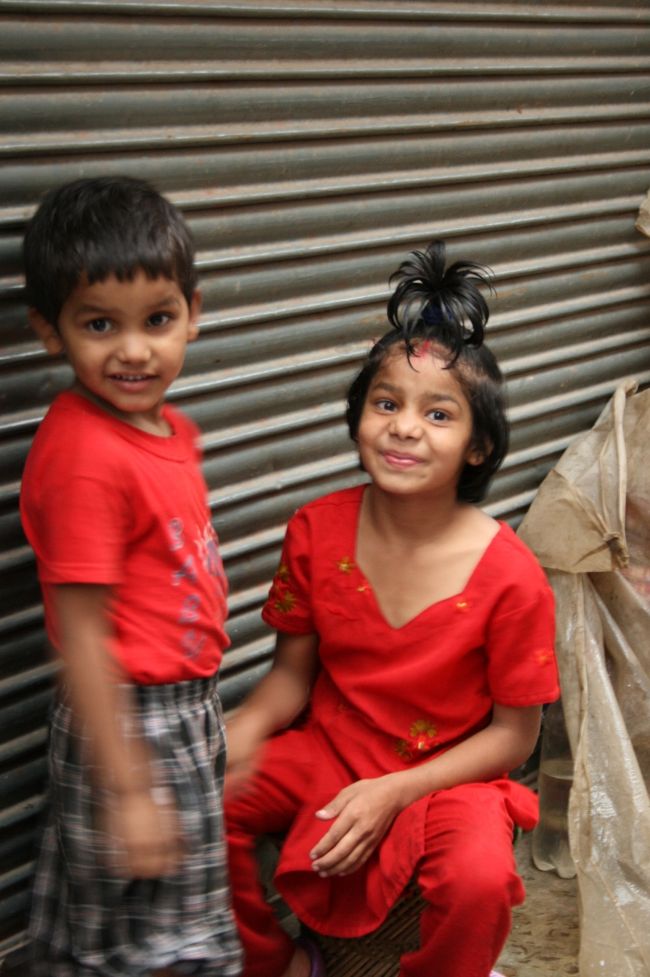 タメル地区/Thamel<br />姉弟