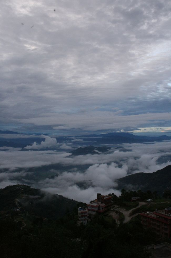 ナガルコット/Nagarkot<br />明け方の空