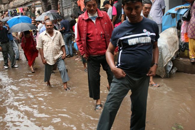 タメル地区/Thamel<br />夕立あとの風景