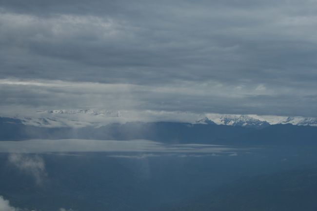 ナガルコット/Nagarkot<br />かすかにヒマラヤ