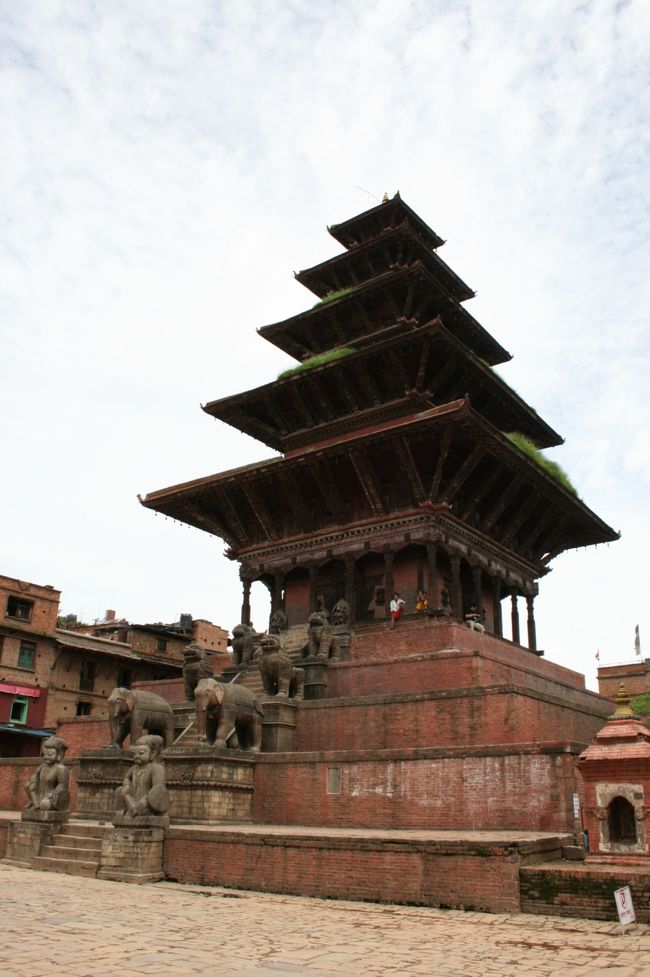 バクタプル/Bhaktapur<br />ニャタポラ寺院