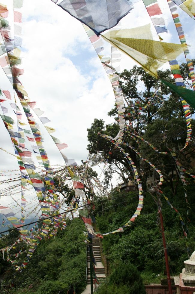 スワヤンブナート/Swayambhunath<br />タルチョ