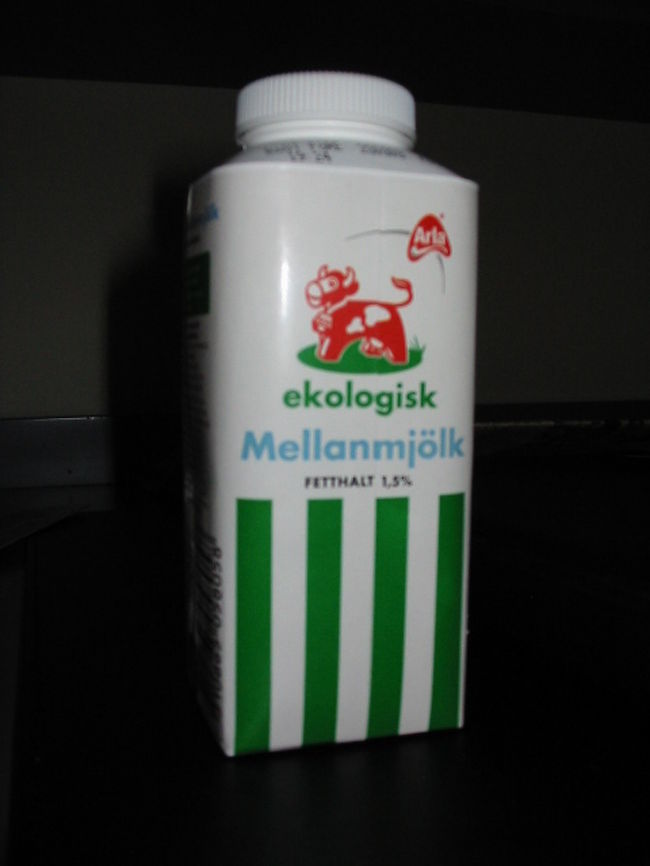 こちらはスウェーデンの牛乳。