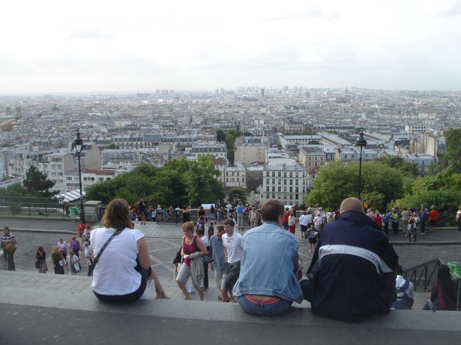 <br /><br /><br /><br />パリの街を一望