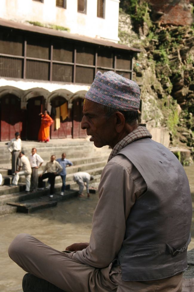 パシュパティナート/Pashupatinath<br />瞑想するおじさん