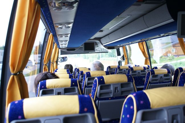 昨日までの晴天とは打って変り、朝から厚い雲が・・・<br />ホテルを8時に出発して一路ガイランゲルへ<br /><br />今日からベルゲンまでスウェーデンバスのお世話になります。