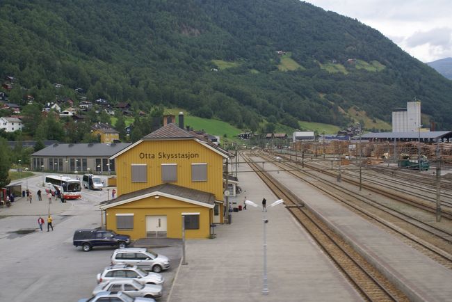 12：25<br />オッタに到着。<br />これから昼食です。<br /><br />写真はオッタ駅