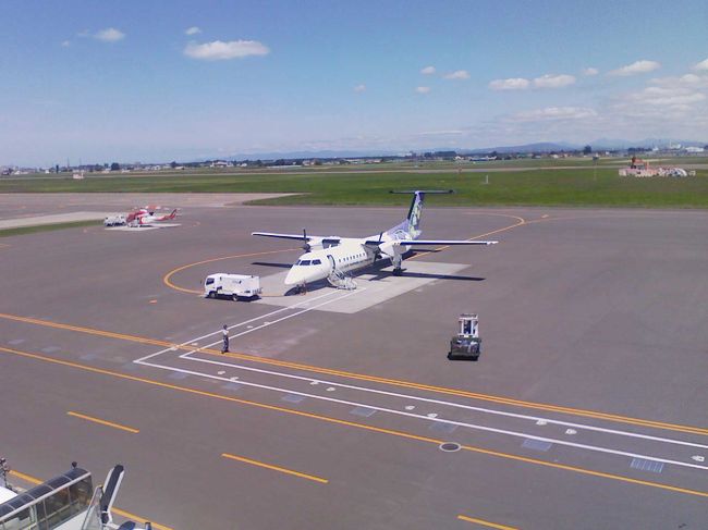 札幌飛行場（丘珠空港）で現役YSに出会う』札幌(北海道)の旅行