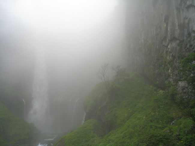 夜の華厳の滝とかも見てみたいです。