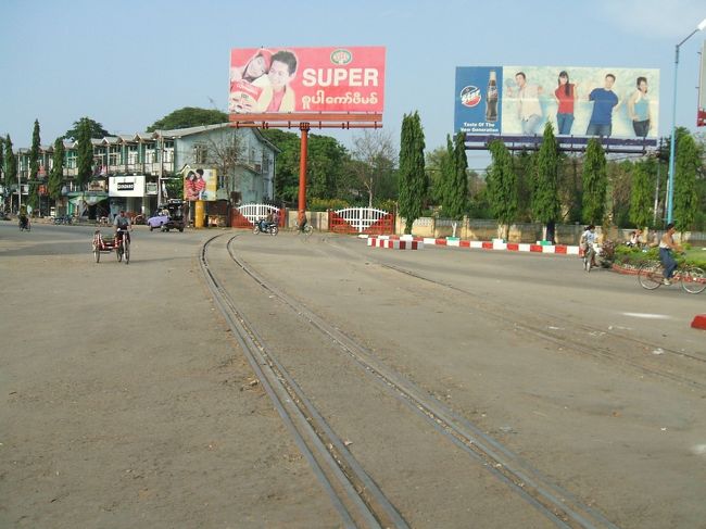 線路が行き止まりになっているので、ここが鉄道の終着駅なのかな。