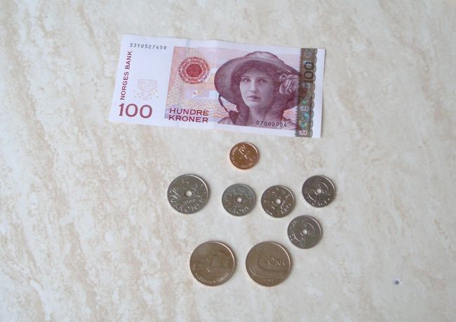 ノルウェーの通貨<br />日本の50円玉に似ています。<br /><br />明日はソグネフィヨルド・クルーズがあります。<br />晴れて欲しい〜！！