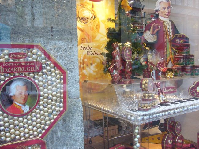 モーツアルトのチョコ。<br /><br />お土産の定番のようです。