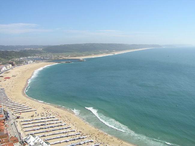 高いところからみる海岸線は美しいの一言。