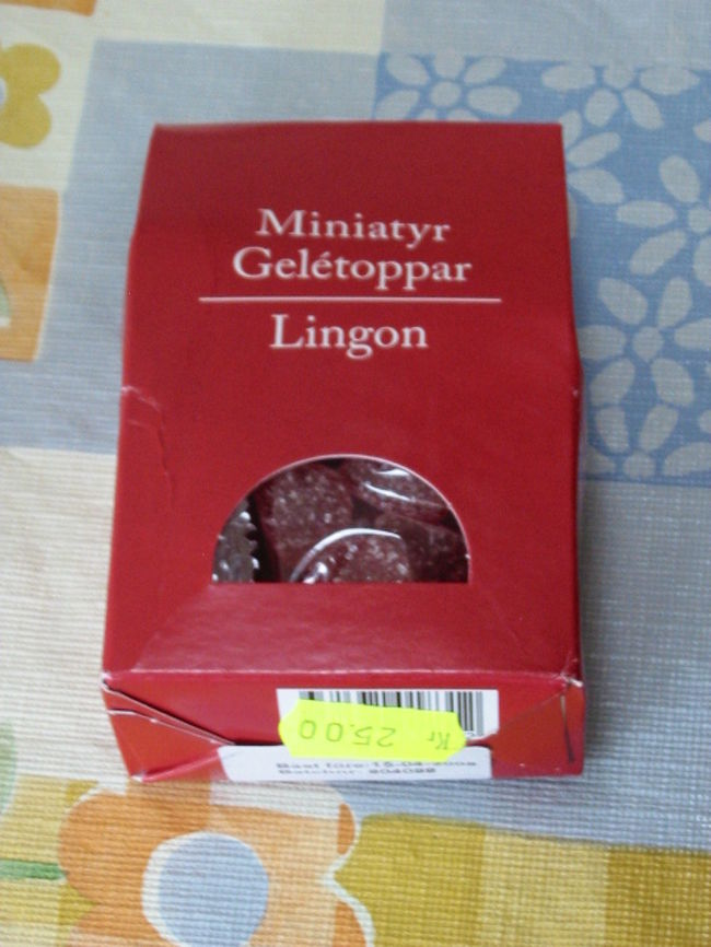 スモーゴスボードを食べたレストランで、コーヒーと一緒にでてきたのがこの「こけももグミ」。買って帰りました。<br /><br />コーヒーにはあまり合わないと思うんだけど。