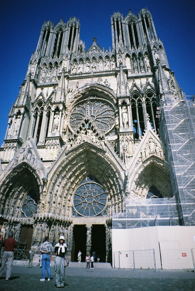 ノートルダム大聖堂へ。<br />
